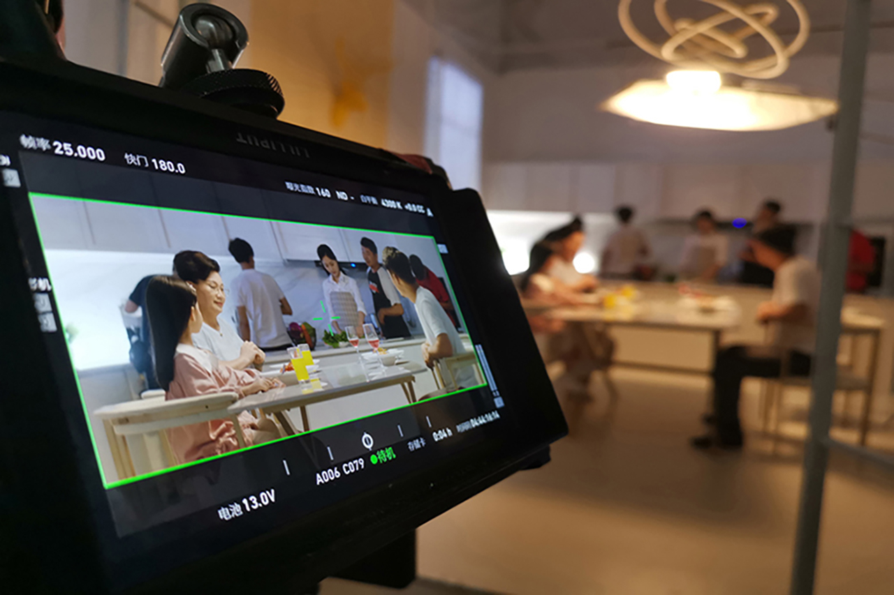 商品影视广告应直接从消费者角度来进行内容挖掘